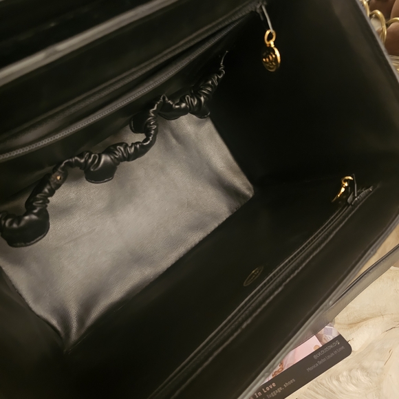 CHANEL Black Quilted Crossbody Bag with Gold Hardware - Picture 12 of 16